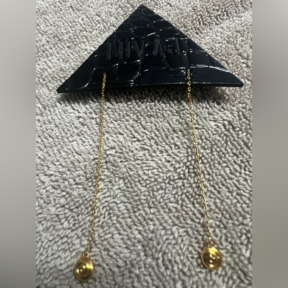 Luv AJ Shell Coil Threader Earrings
